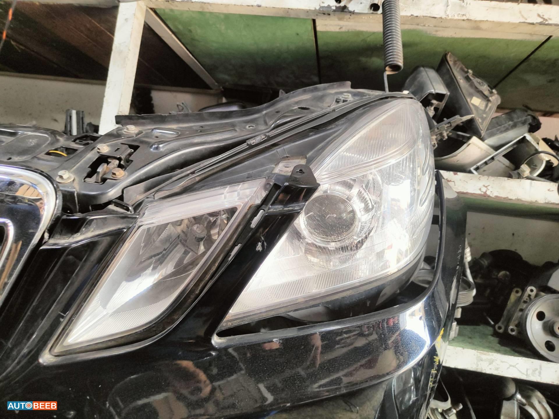 Lights Front light Mercedes Benz E200