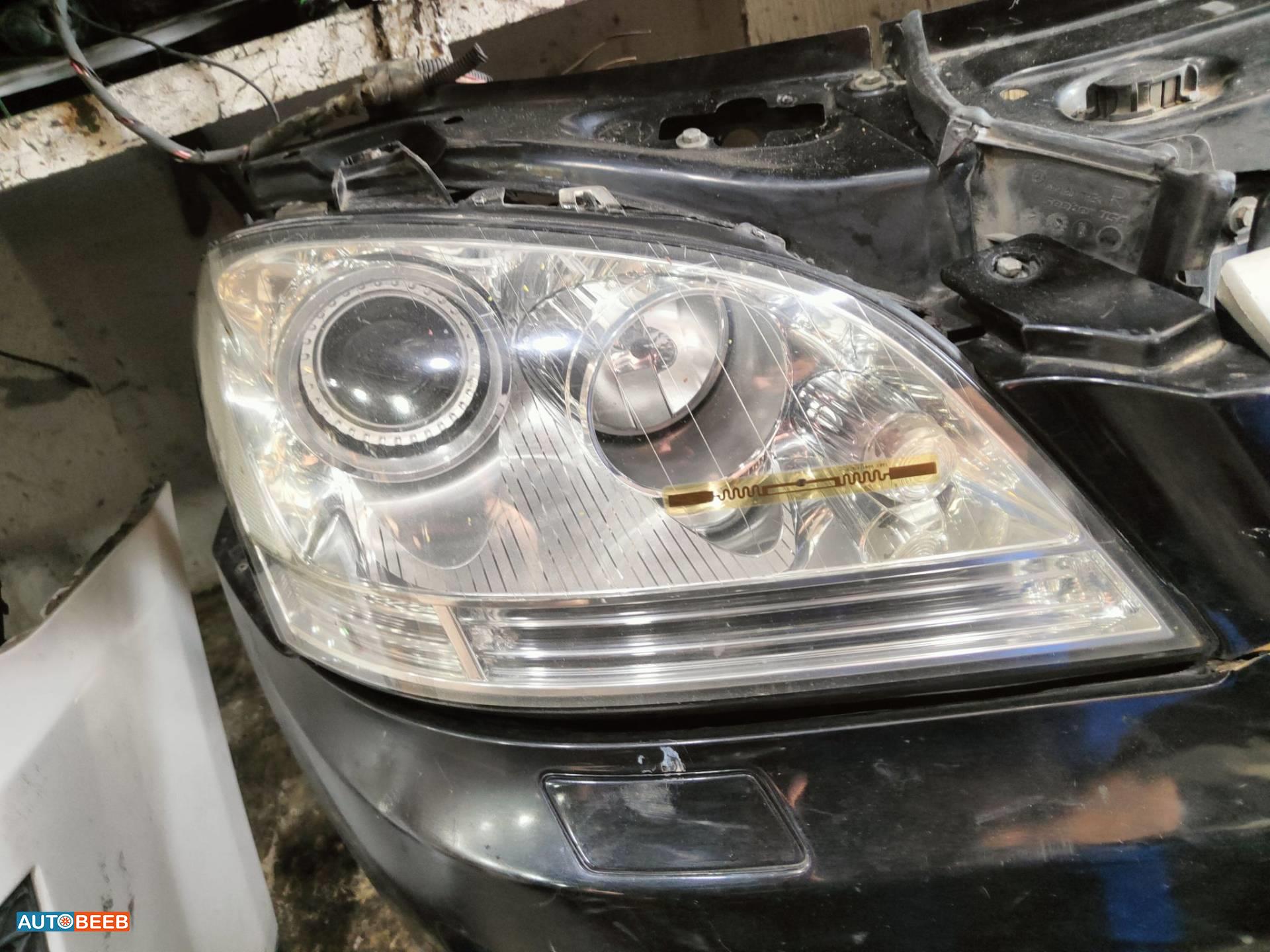 Lights Front light Mercedes Benz ML350