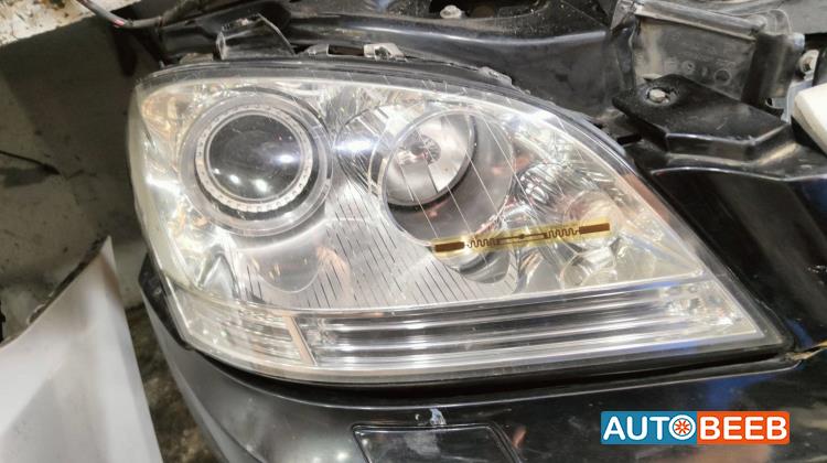 Lights Front light Mercedes Benz ML350