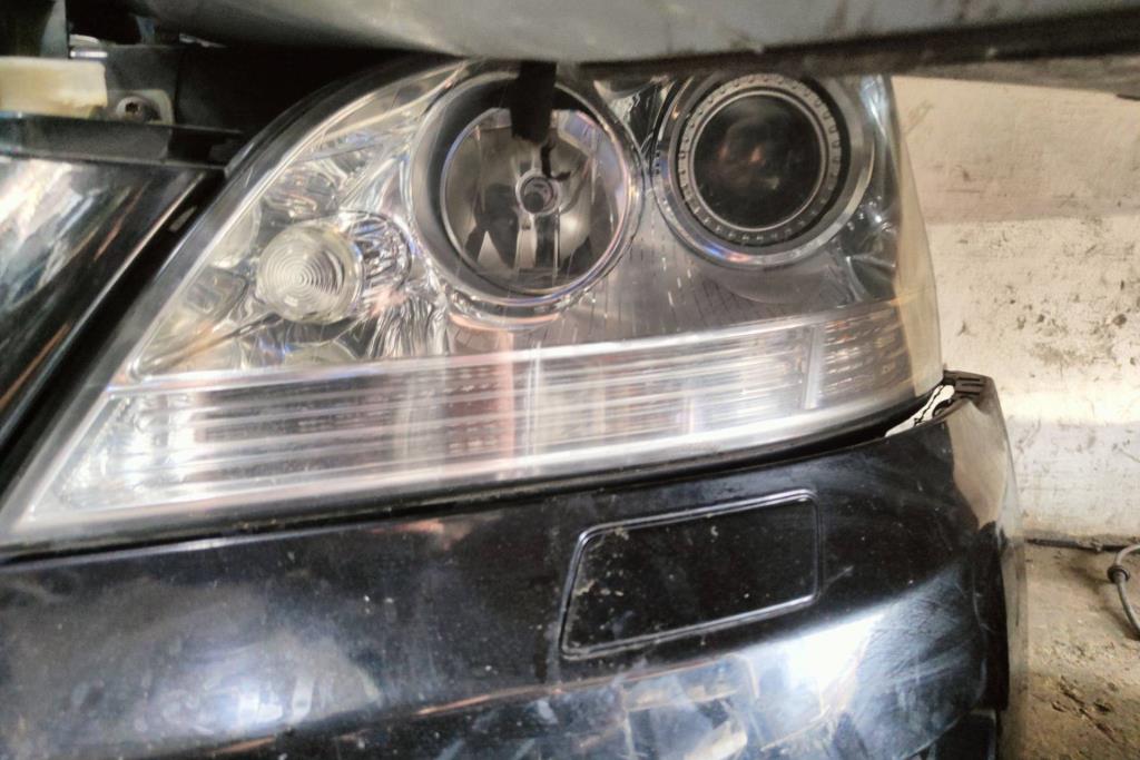 Lights Front light Mercedes Benz ML350