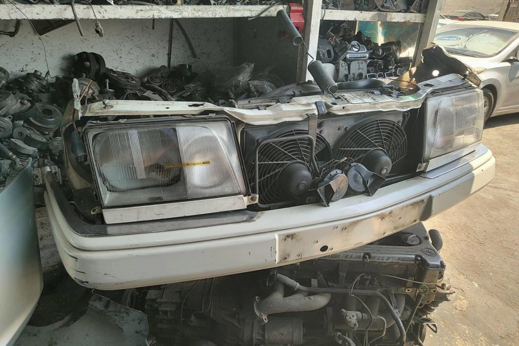 Body  Bumper Mercedes Benz E200