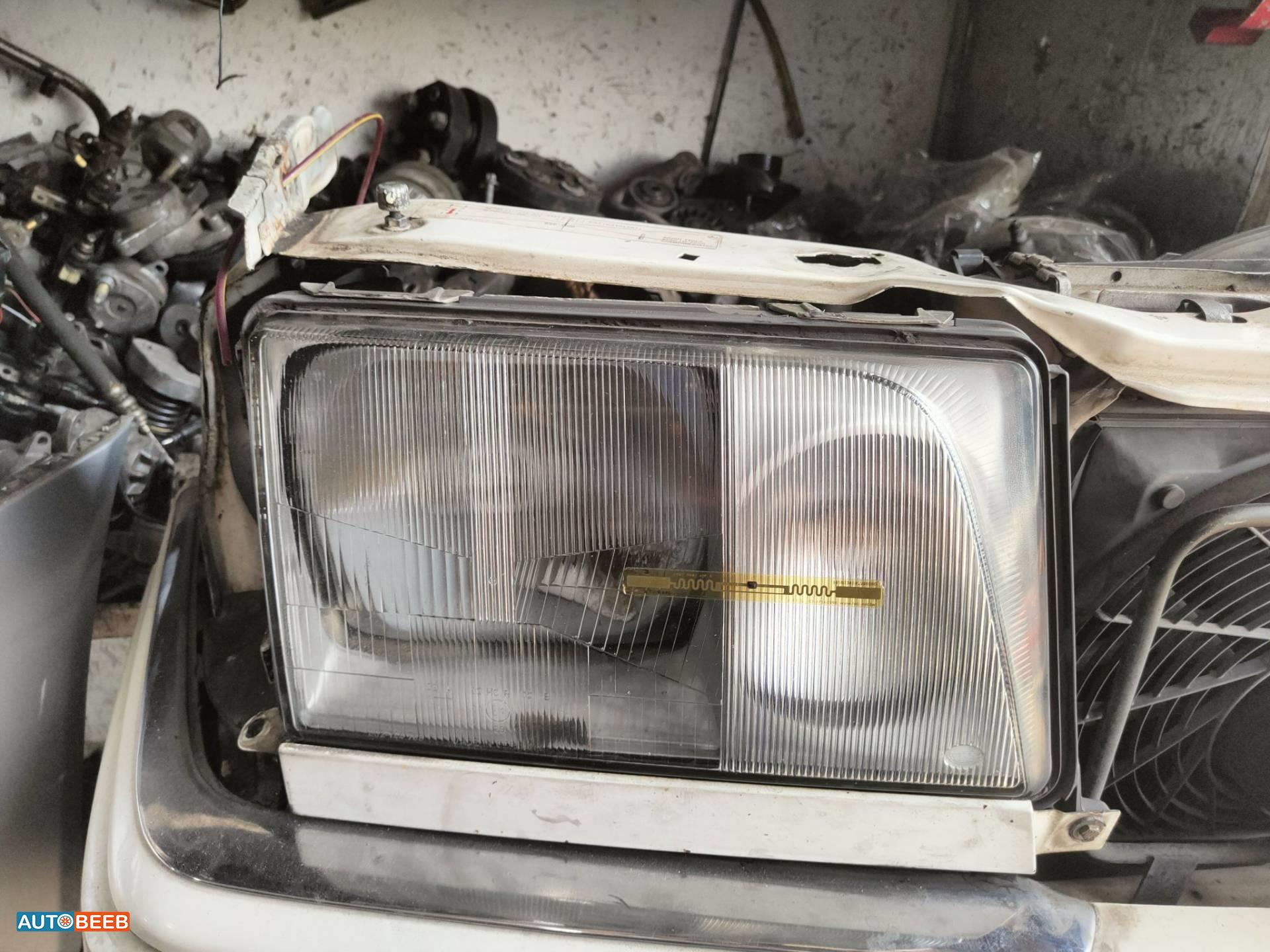 Lights Front light Mercedes Benz E200