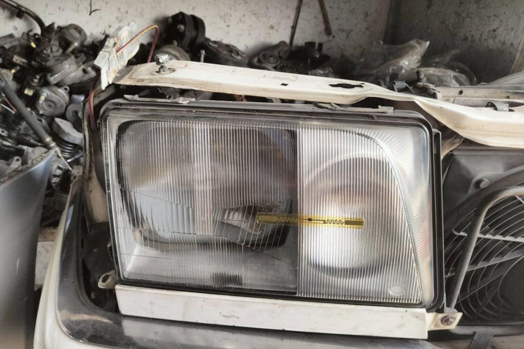 Lights Front light Mercedes Benz E200