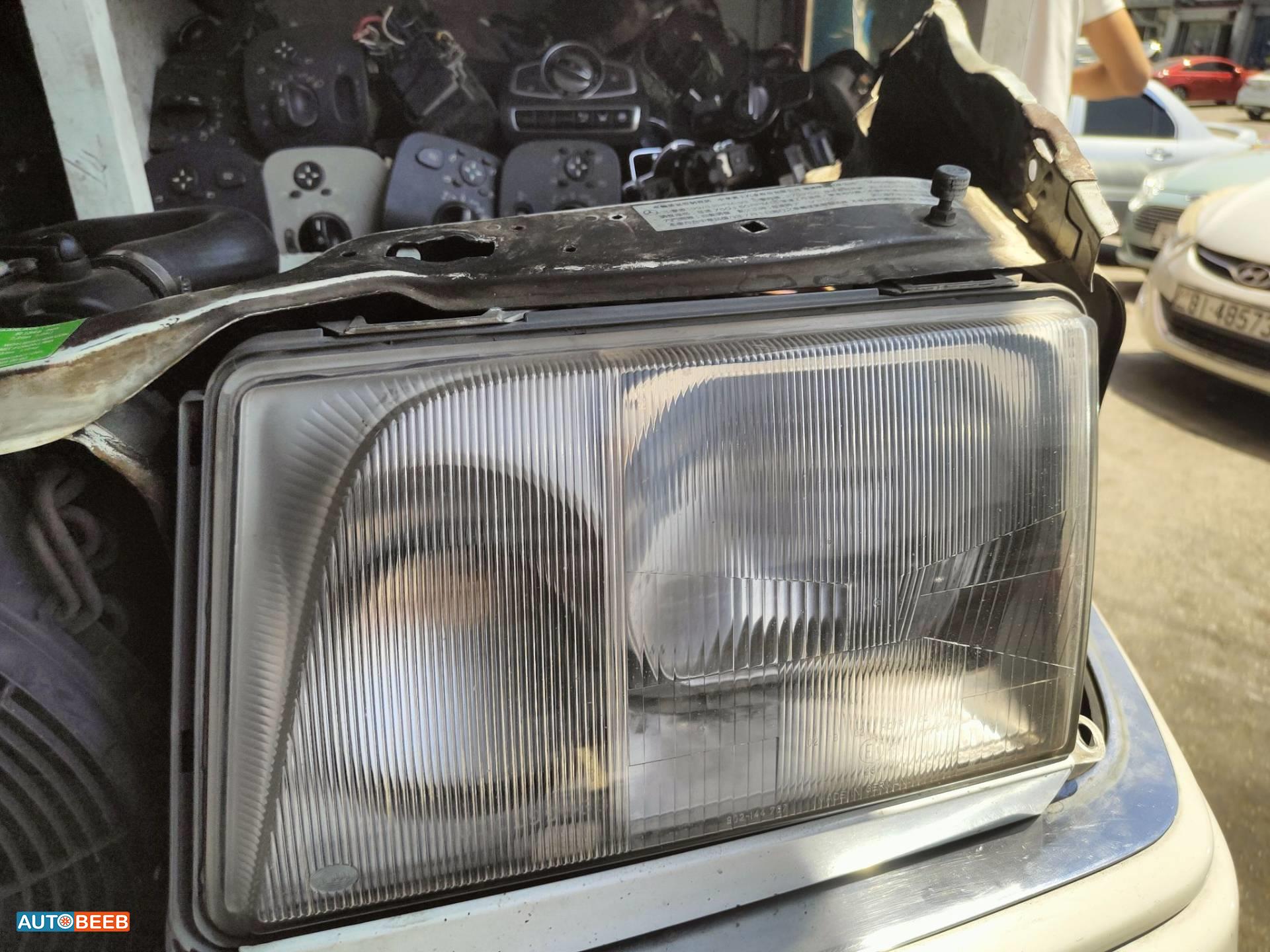 Lights Front light Mercedes Benz E200