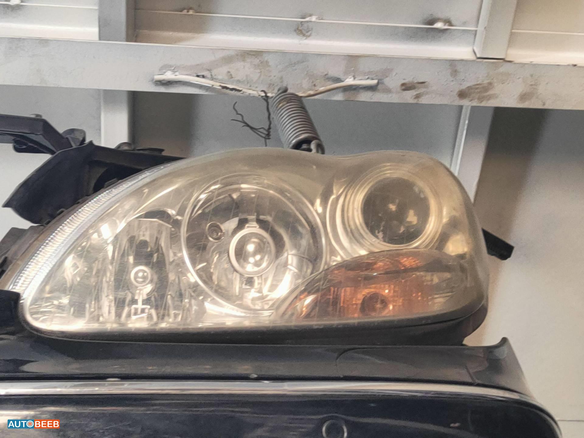 Lights Front light Mercedes Benz E200