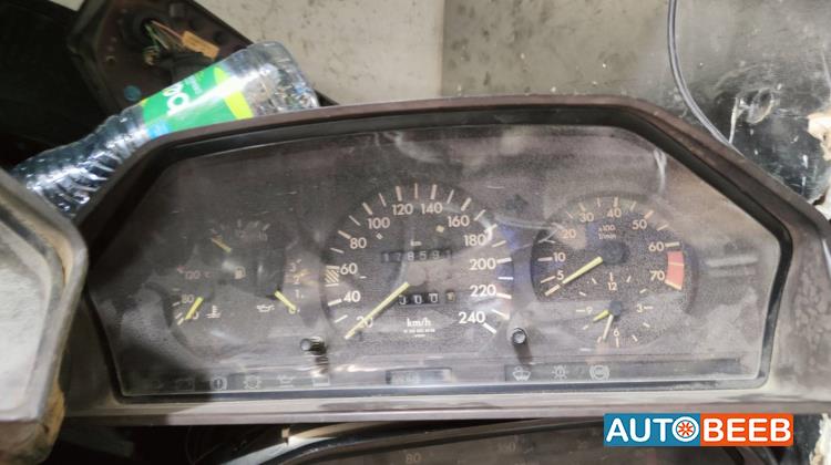 Cabin  Dashboard Mercedes Benz E200