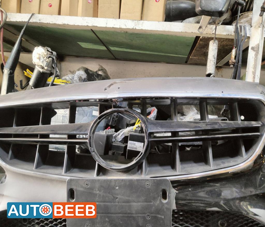 Body  Grilles Mercedes Benz E200
