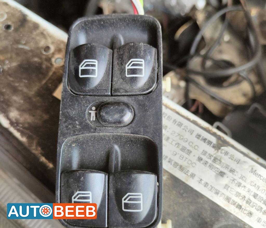 Cabin  Control buttons Mercedes Benz C200