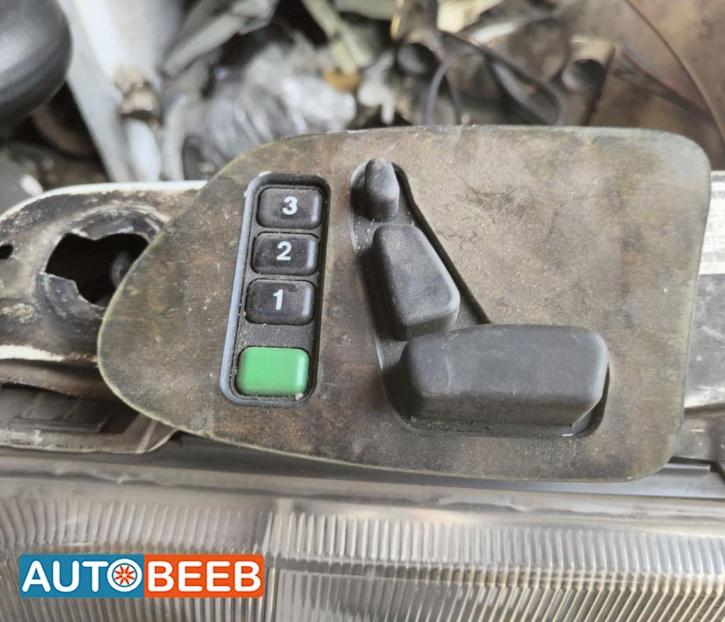 Cabin  Control buttons Mercedes Benz E200