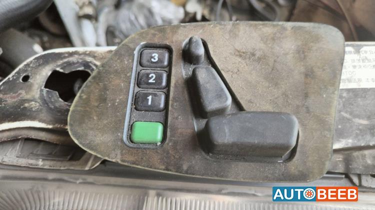 Cabin  Control buttons Mercedes Benz E200
