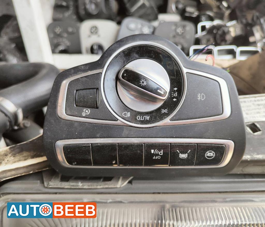 Cabin  Control buttons Mercedes Benz C200