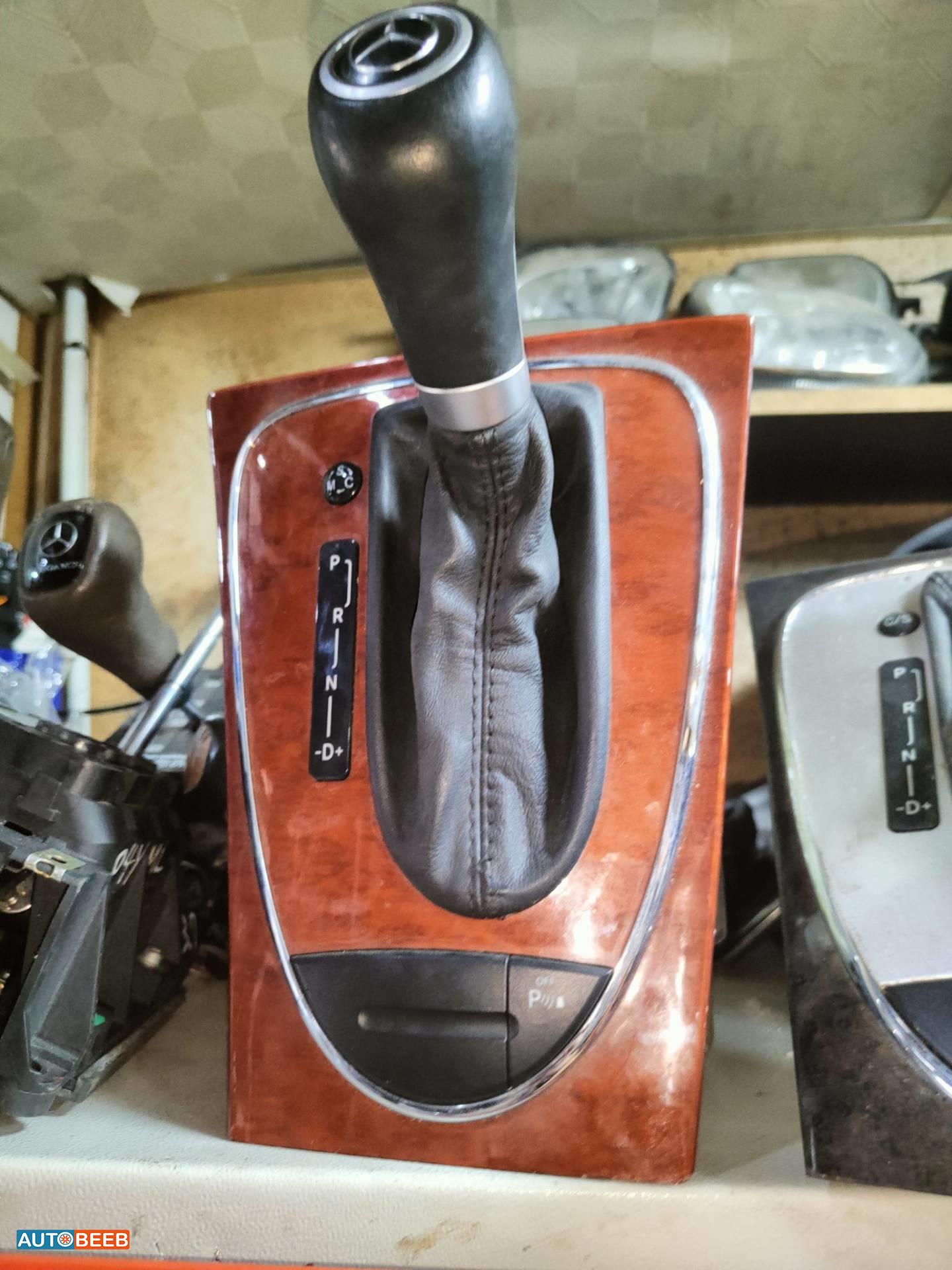 Cabin  Control buttons Mercedes Benz E200