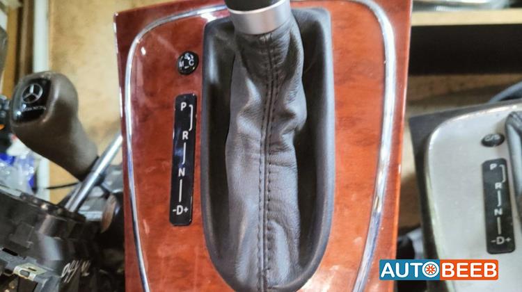Cabin  Control buttons Mercedes Benz E200