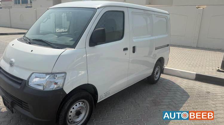 Minivan Toyota 2024
