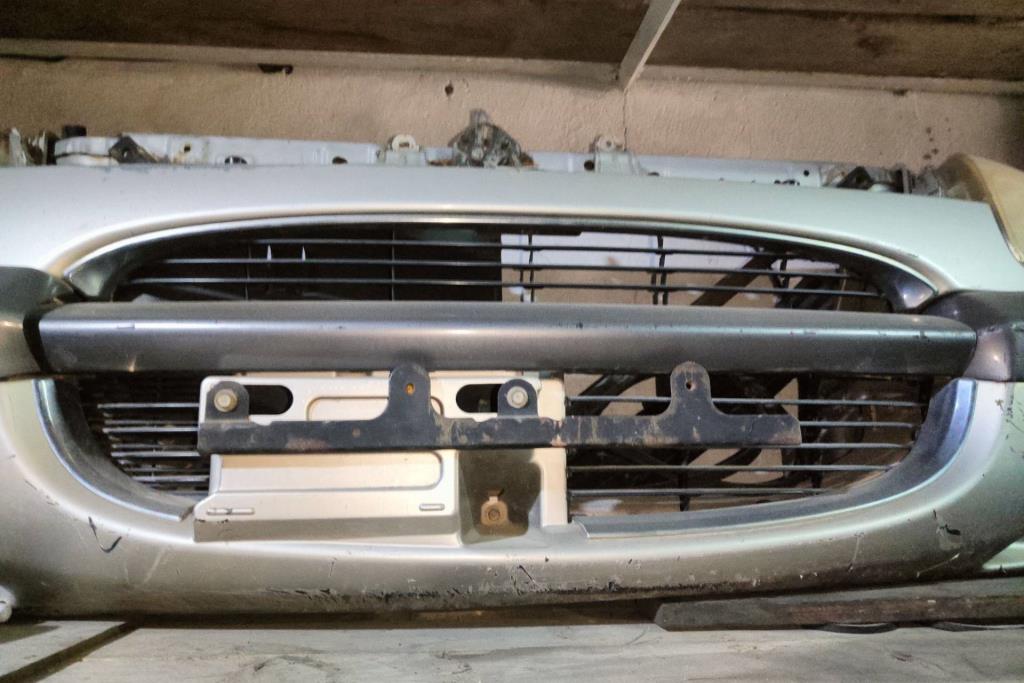 Body  Grilles Daihatsu Sirion