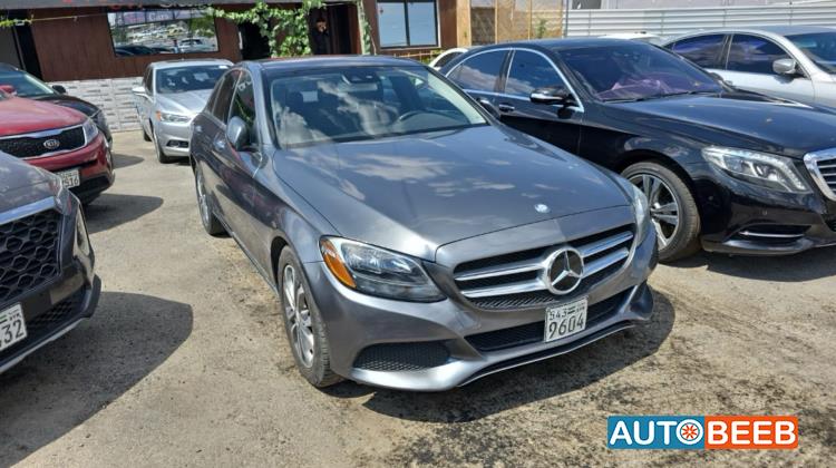 Mercedes Benz C300 2015