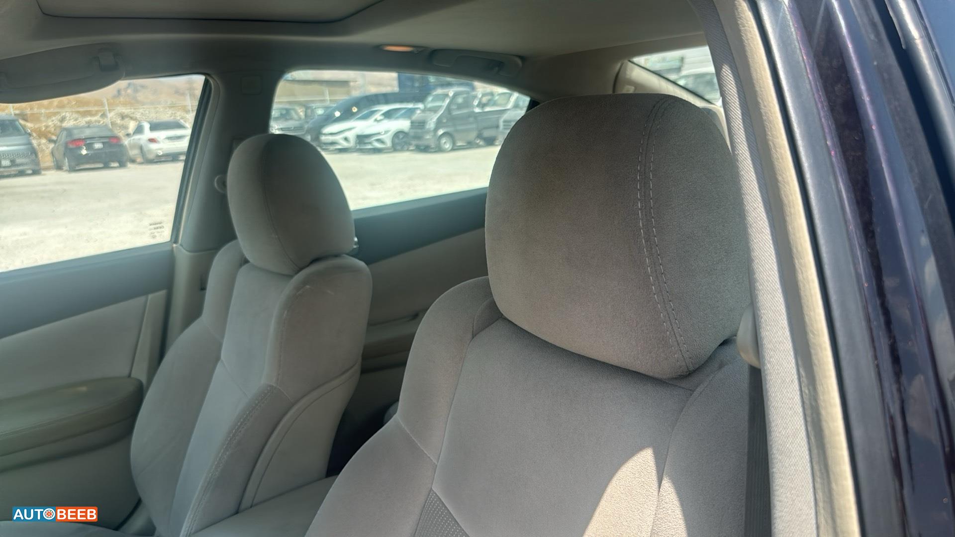 Nissan Maxima 2012