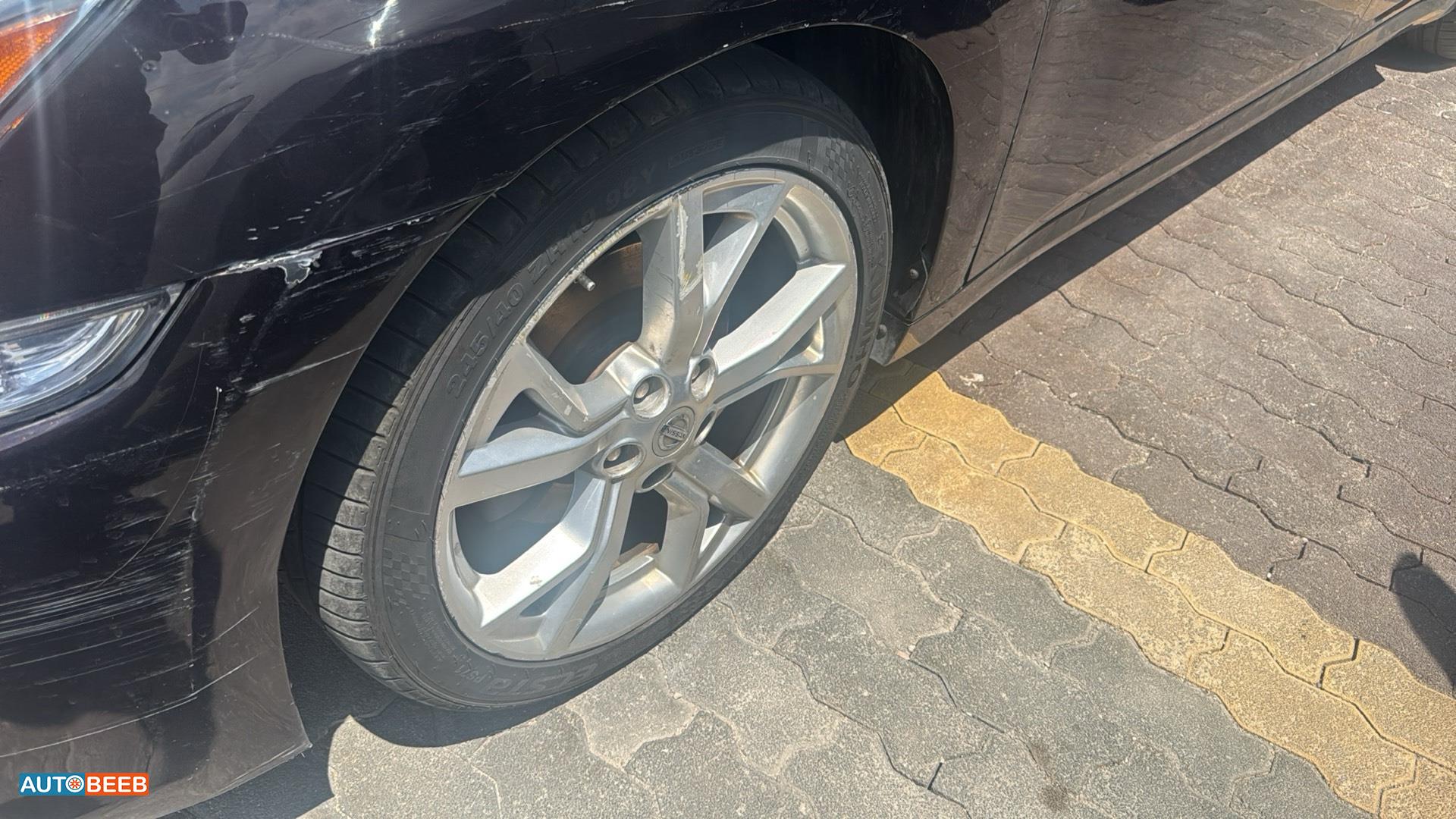 Nissan Maxima 2012