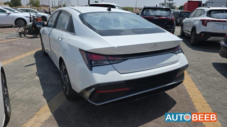 Hyundai Elantra 2025