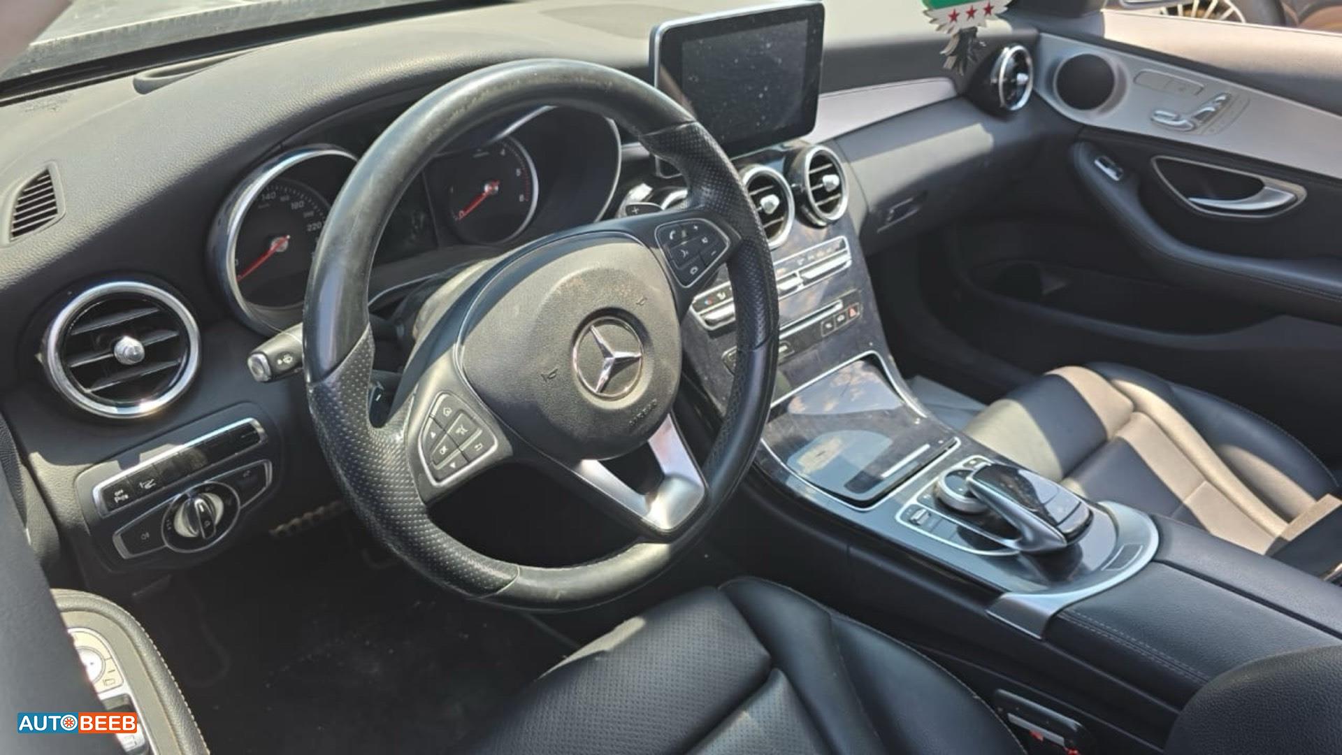 Mercedes Benz C200 2015