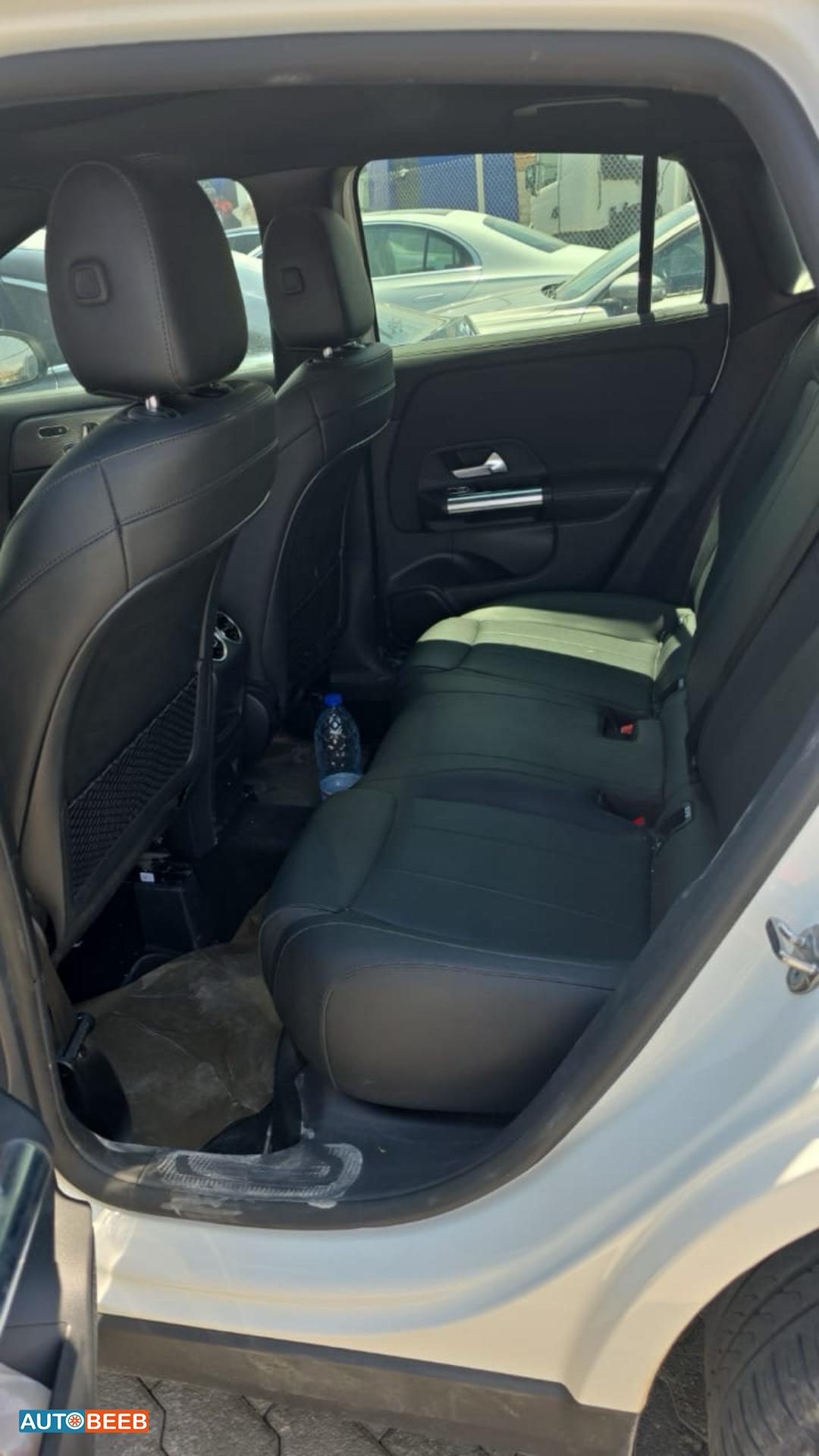 Mercedes Benz GLA250 2021