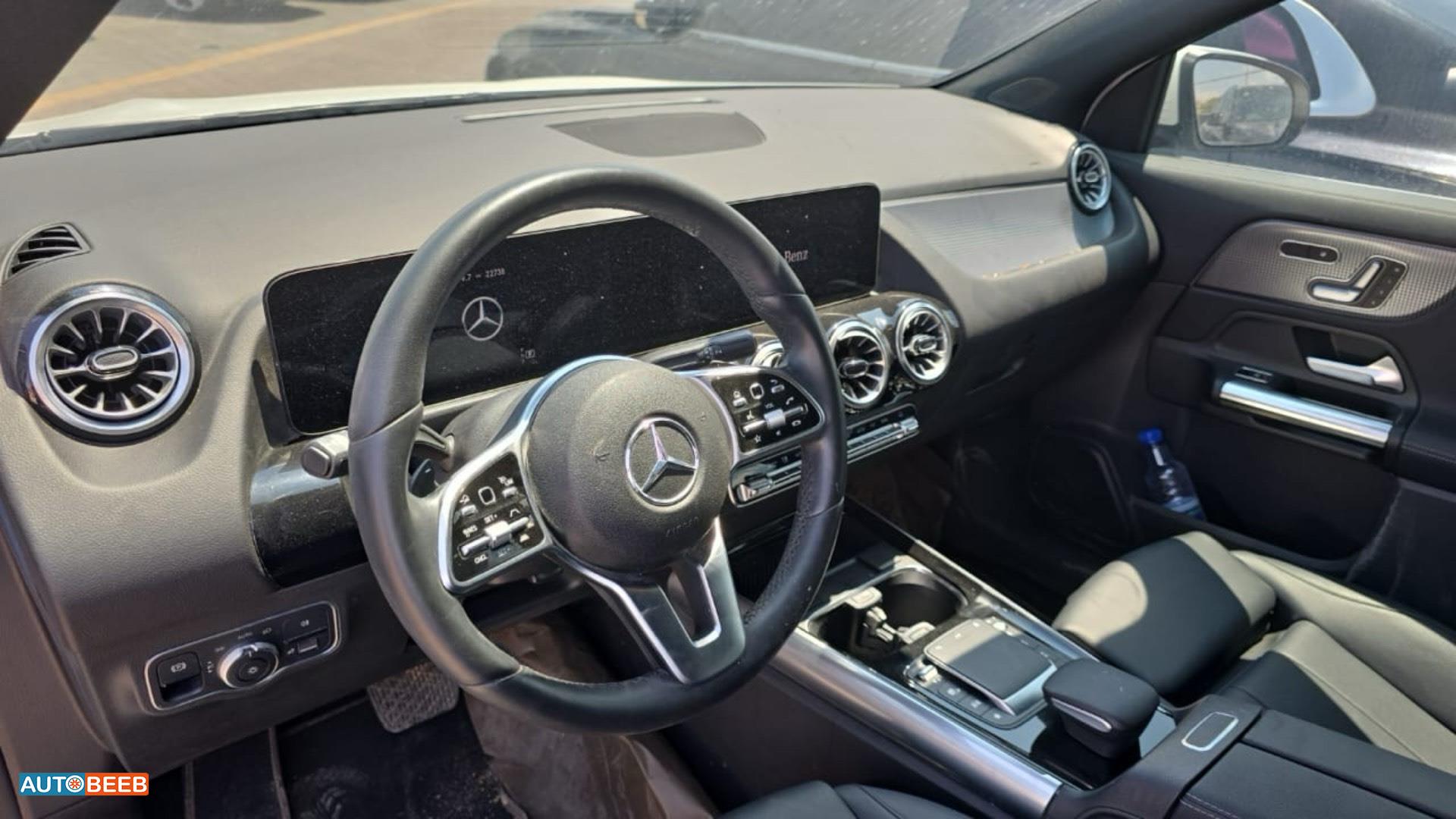 Mercedes Benz GLA250 2021