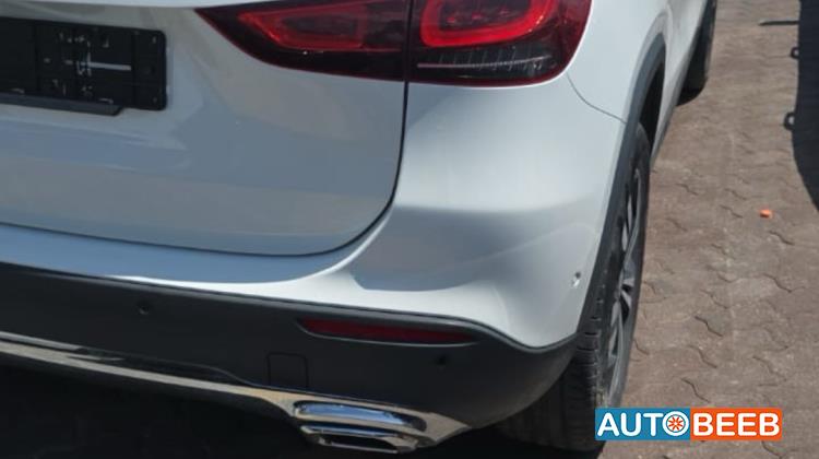 Mercedes Benz GLA250 2021