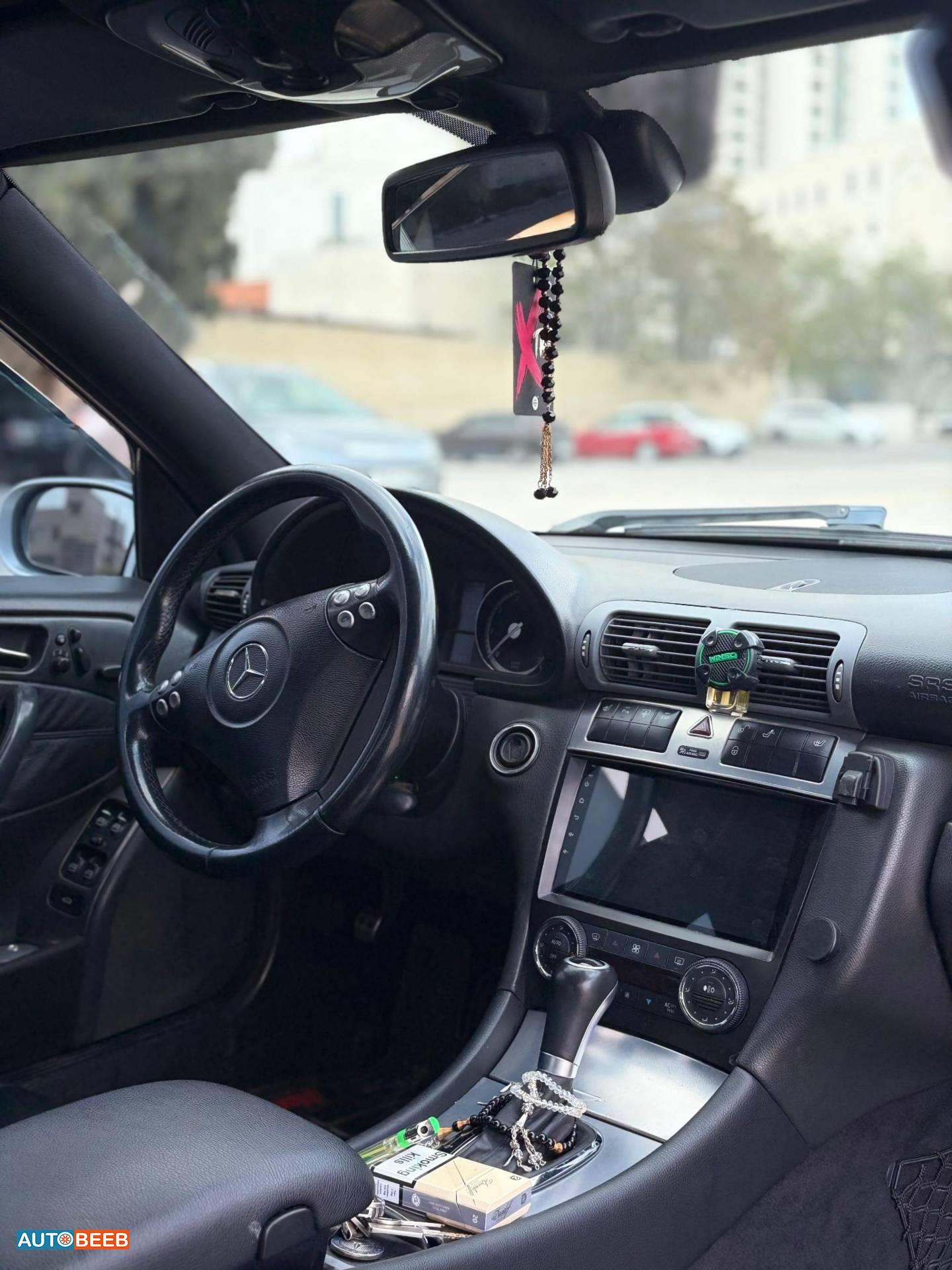 مرسيدس بنز C200 2004