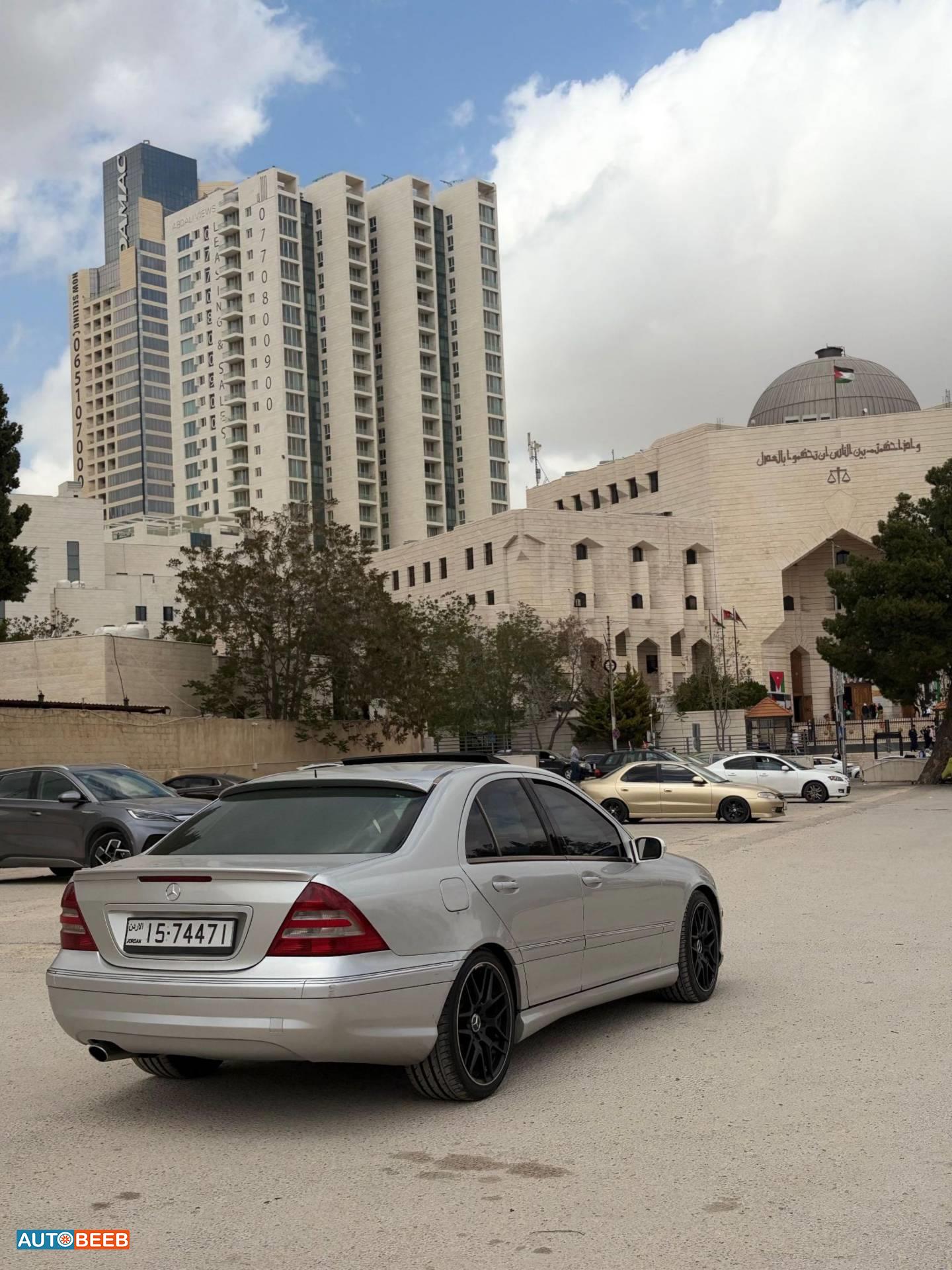 مرسيدس بنز C200 2004