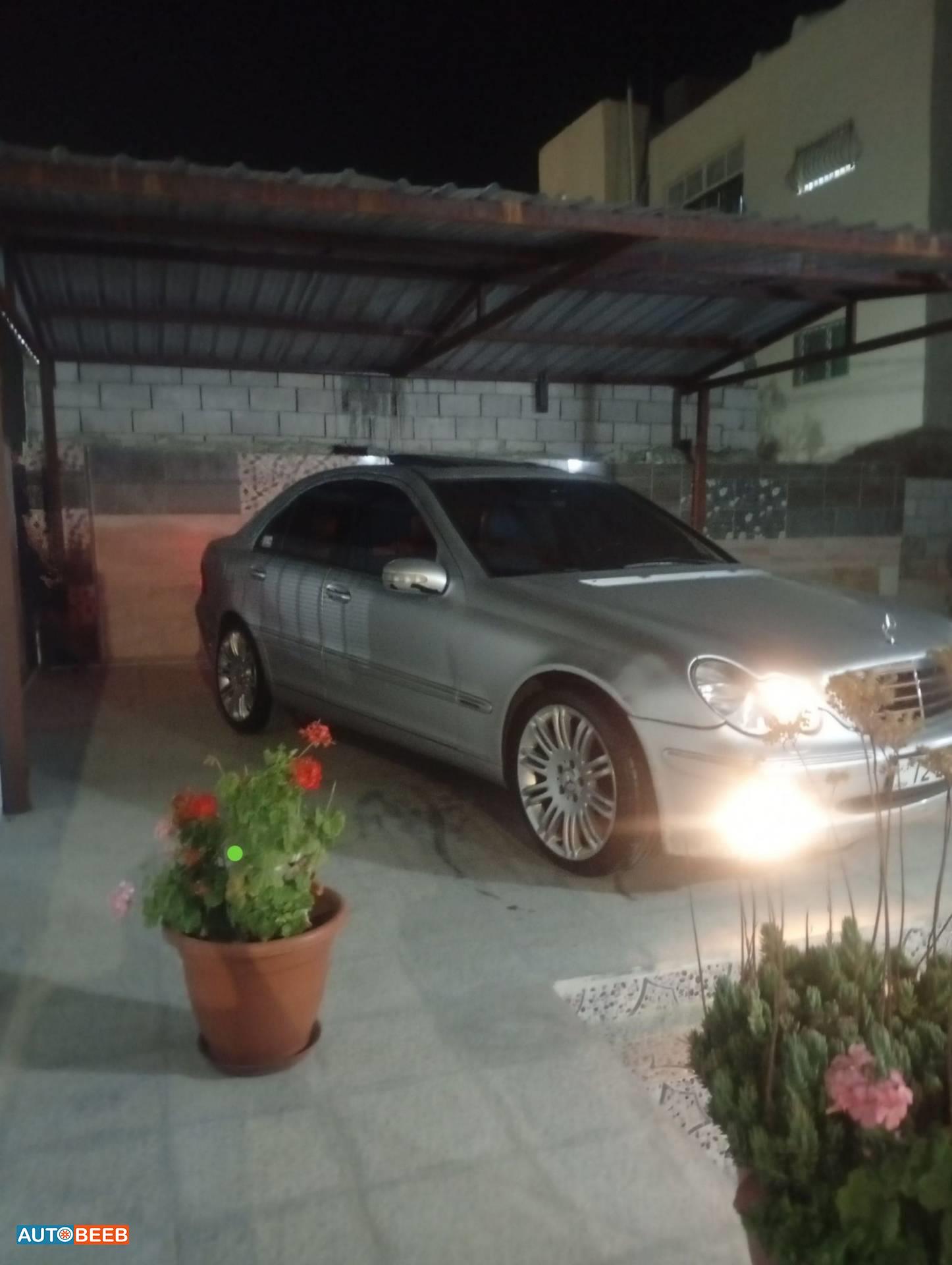 مرسيدس بنز C200 2001