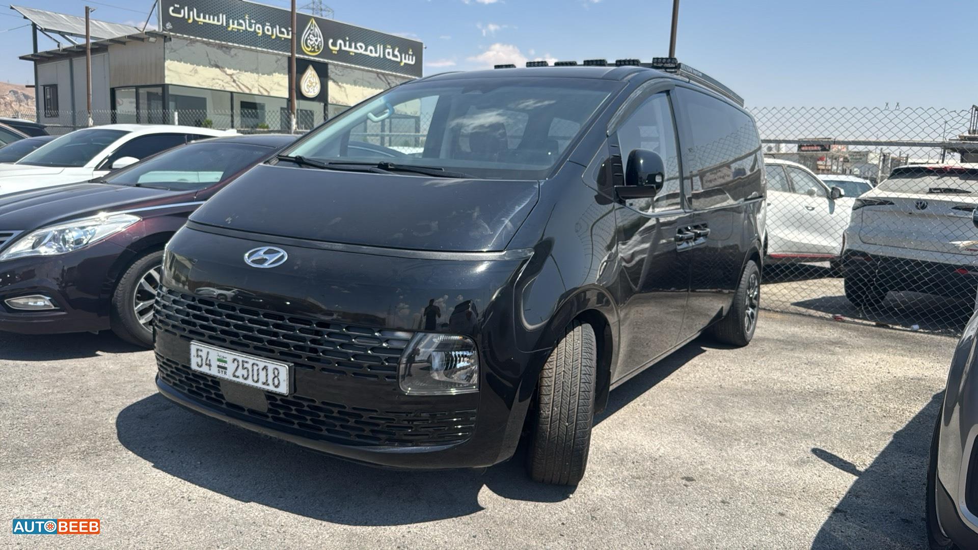 Minibus Hyundai 2022