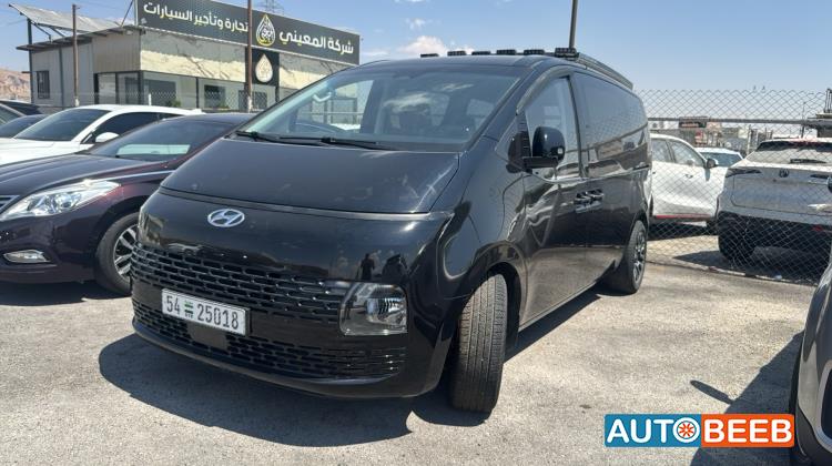 Minibus Hyundai 2022