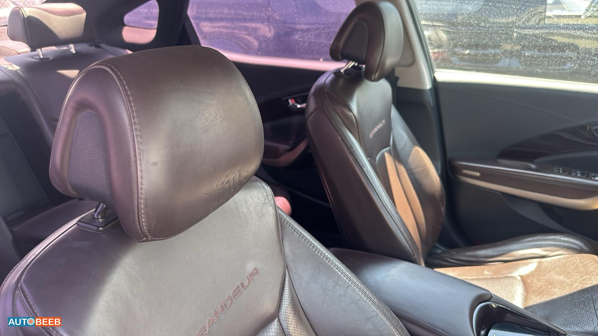 Hyundai Azera 2011