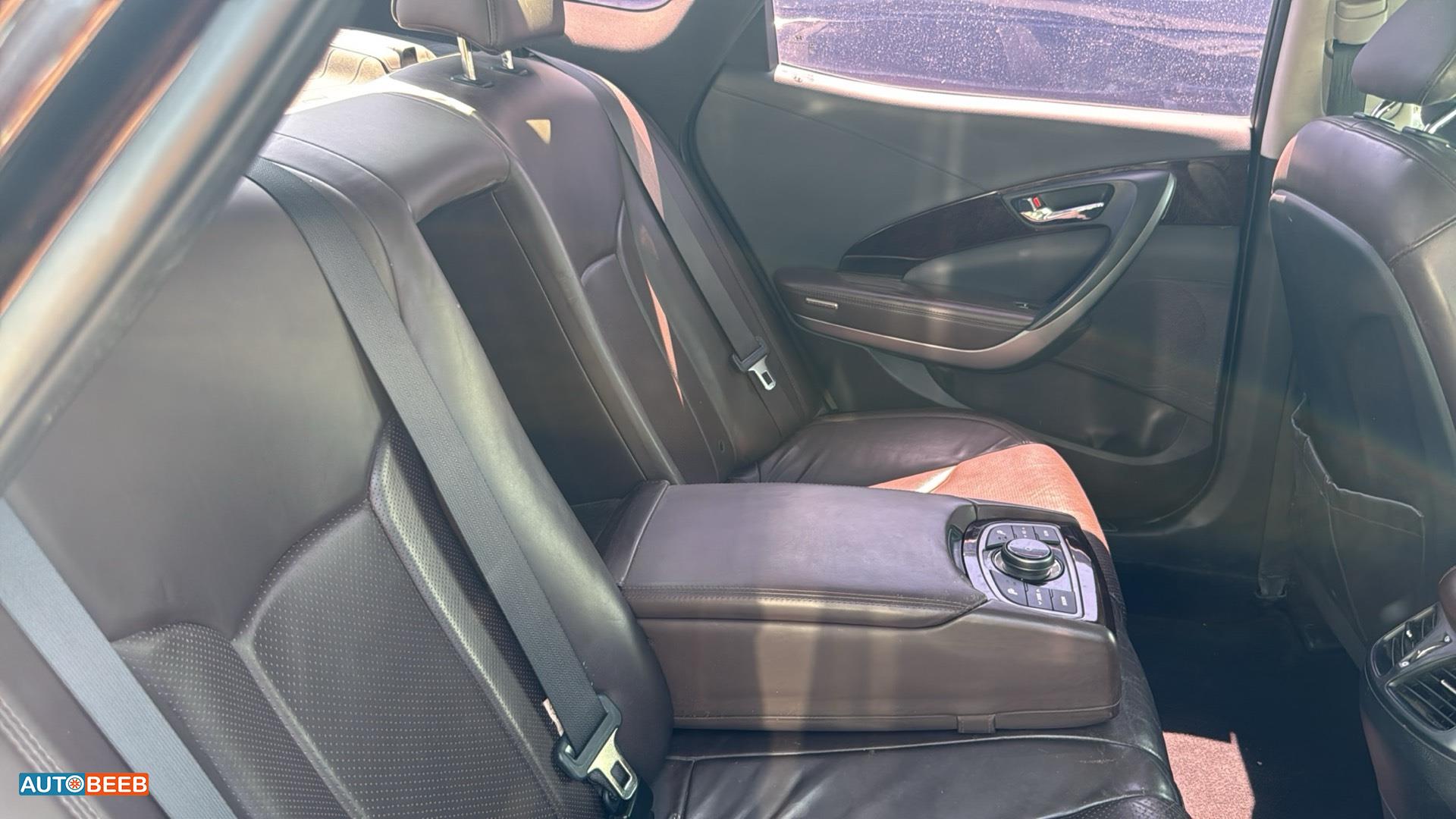 Hyundai Azera 2011