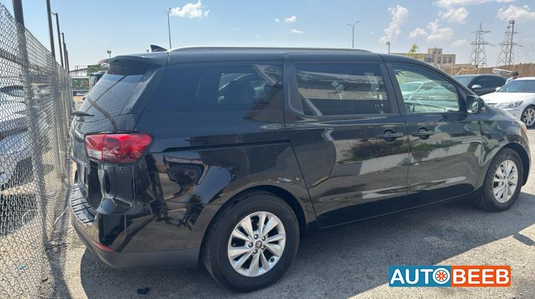 KIA Sedona 2015
