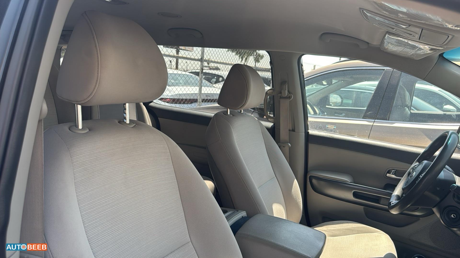 KIA Sedona 2015