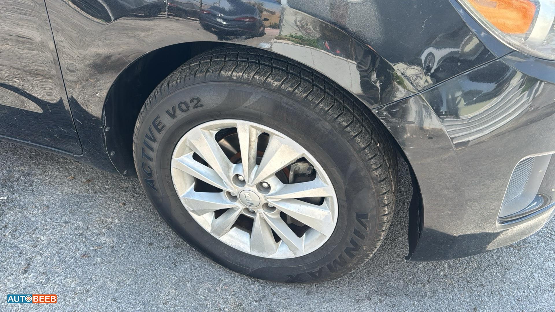 KIA Sedona 2015