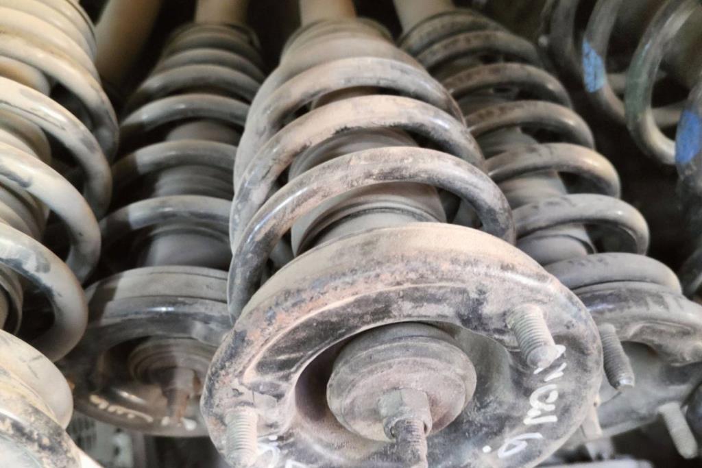  Shock Absorber Mitsubishi Galant