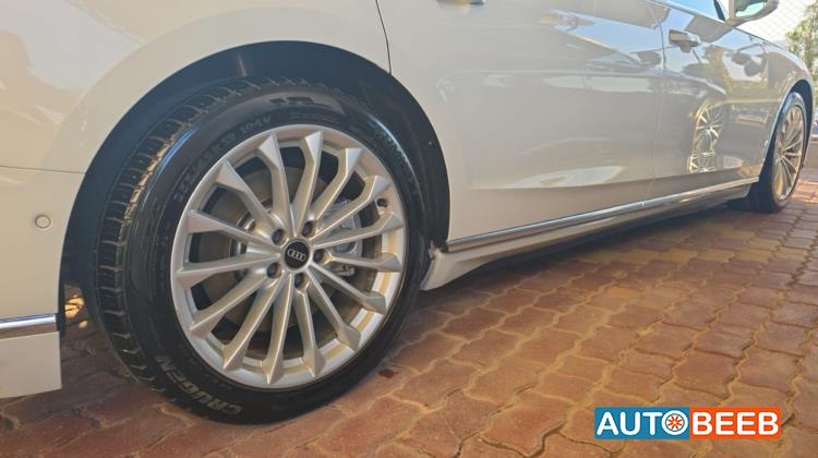 Audi A8 2021