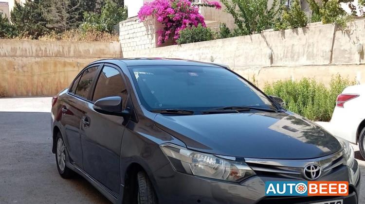 تويوتا ياريس 2015