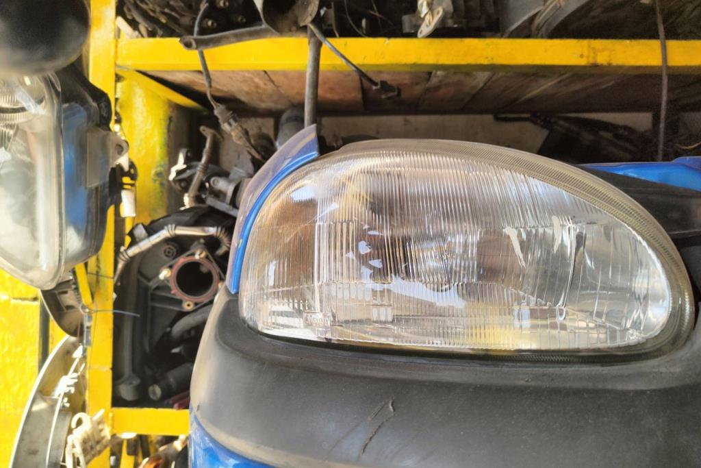 Lights Front light Opel Corsa