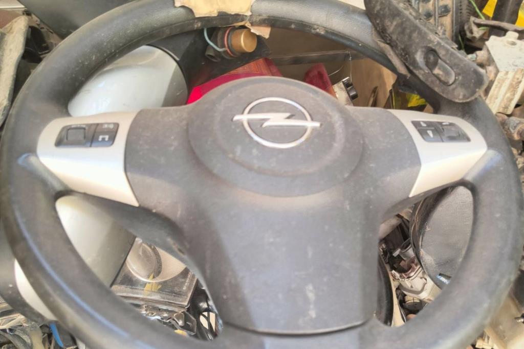 Cabin  Steering Wheel Opel Astra