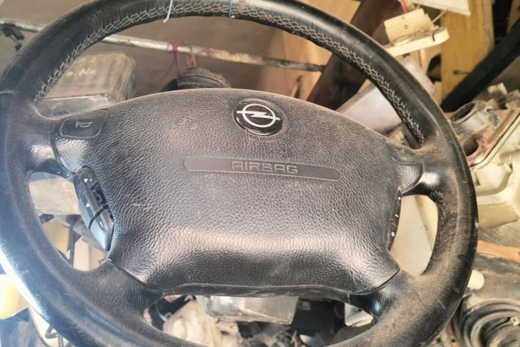 Cabin  Steering Wheel Opel Vectra