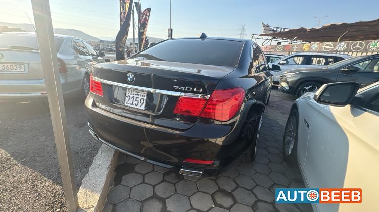 بي ام دبليو 740 2013