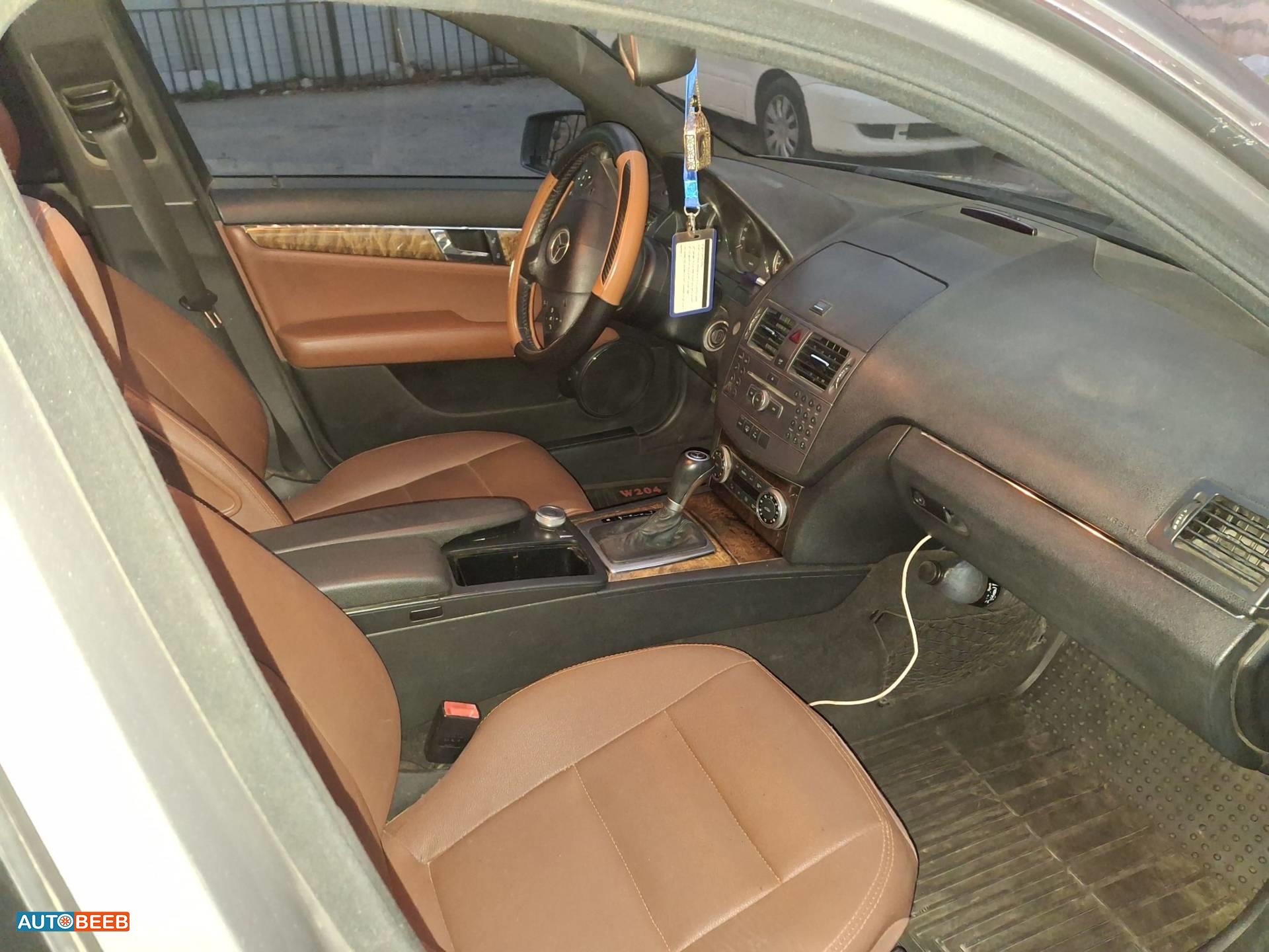Mercedes Benz C200 2010