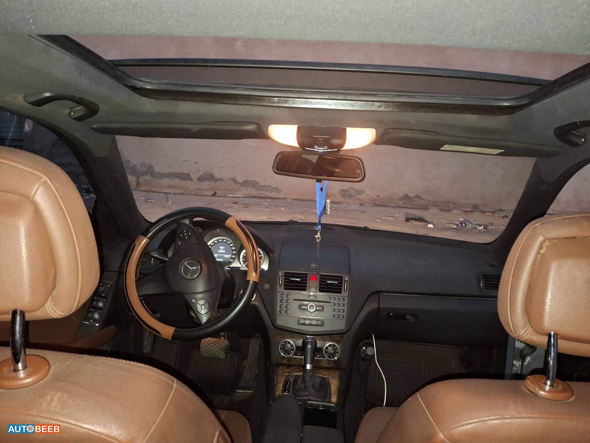 Mercedes Benz C200 2010
