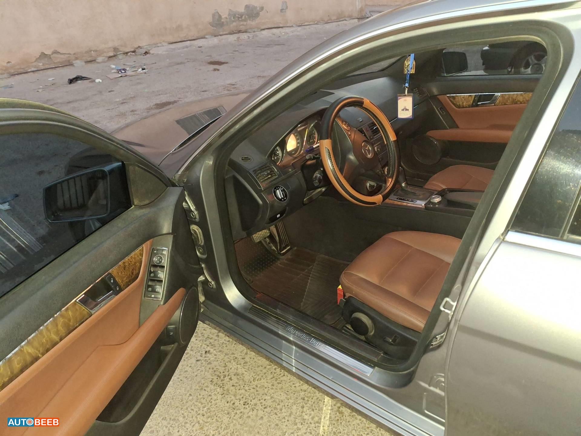 Mercedes Benz C200 2010