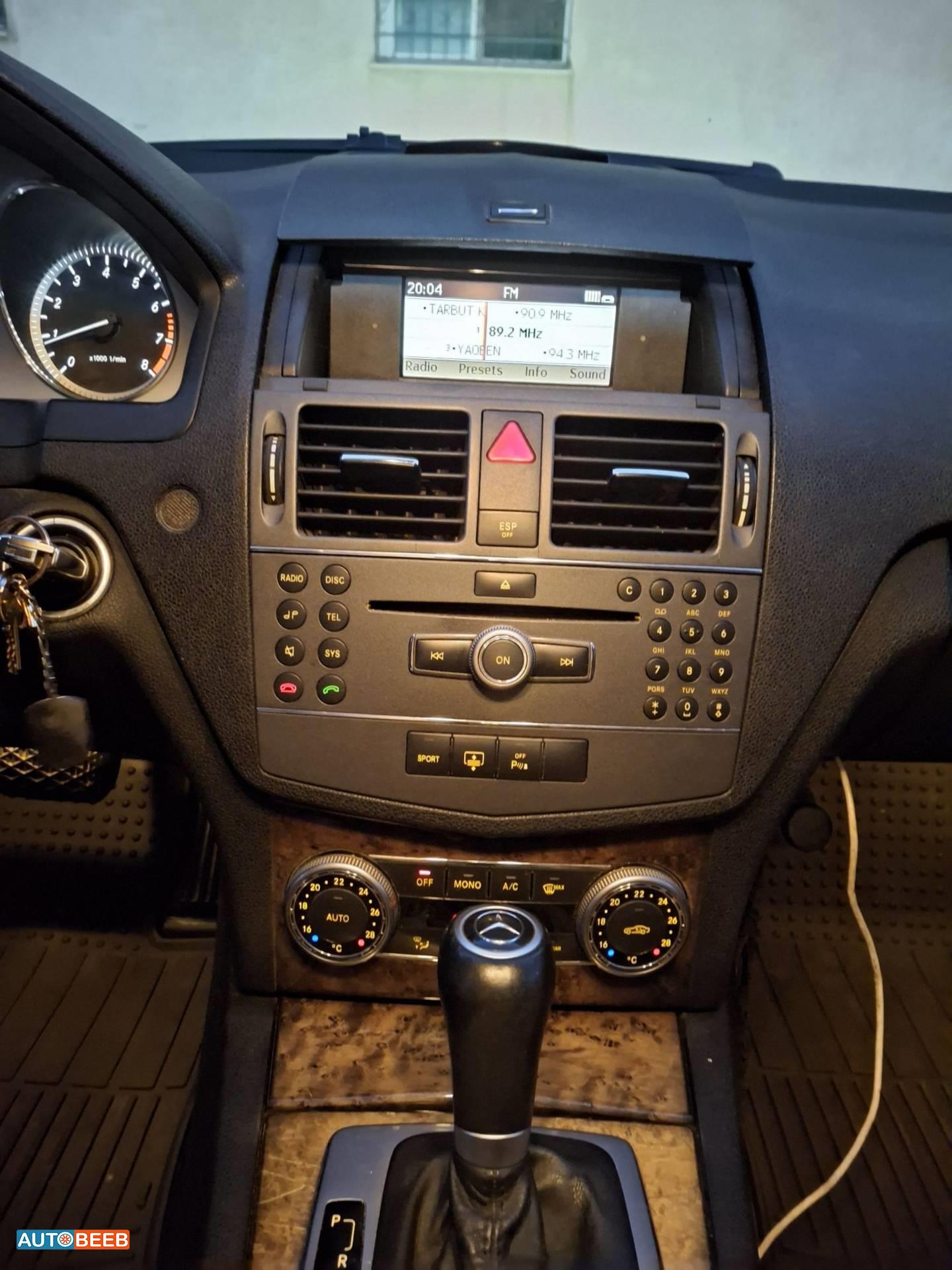 Mercedes Benz C200 2010