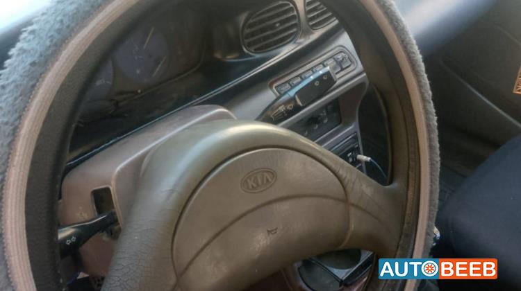 KIA Sephia 1995