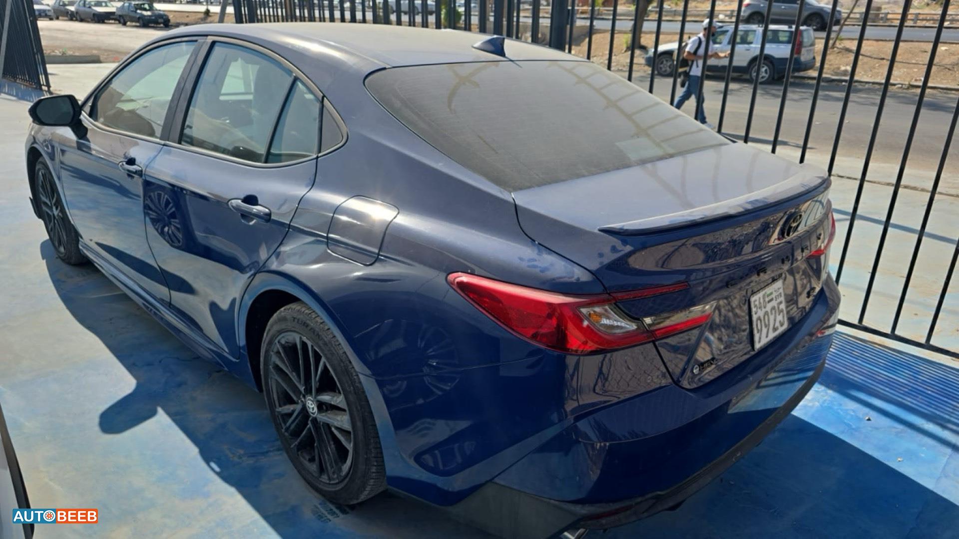 Toyota Camry 2025